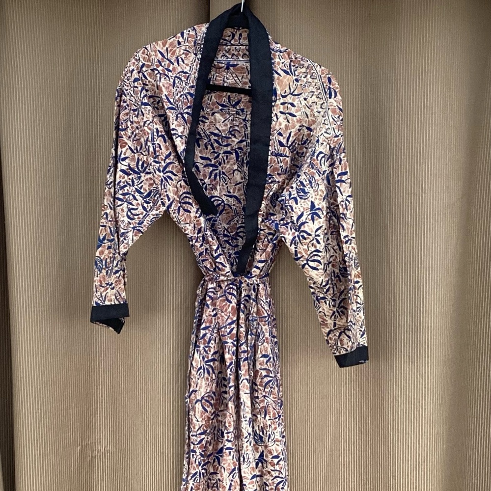 Indonesian dressing gown/bathrobe